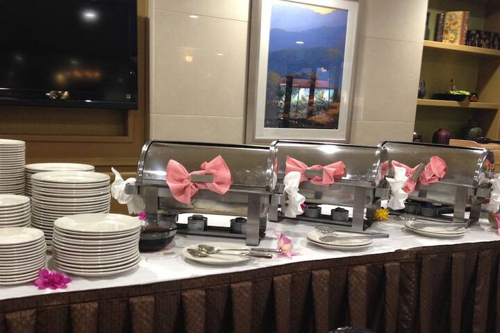 Breakfast buffet