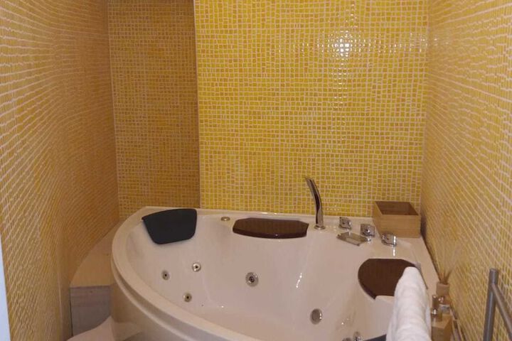 Spa 14 of 21