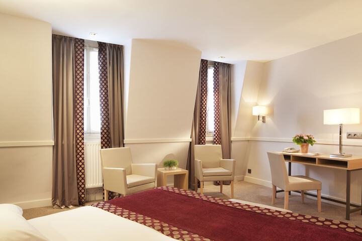 Room 6 of 47