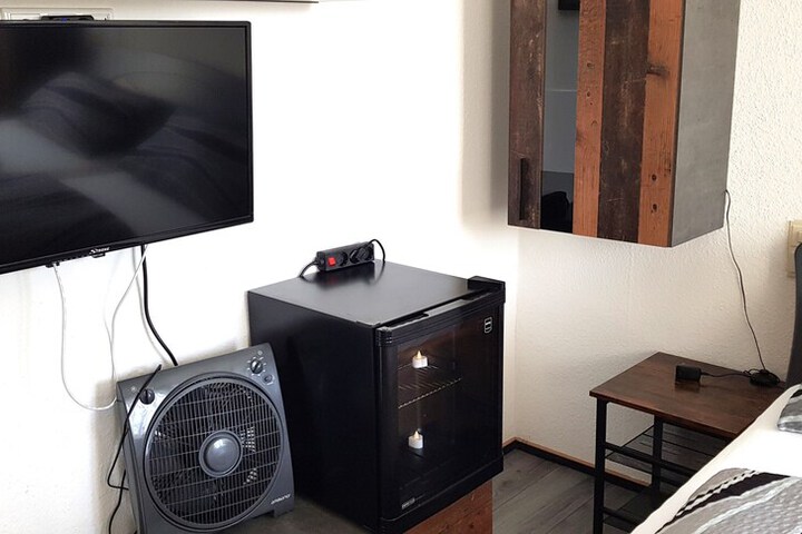 Room 244 of 442