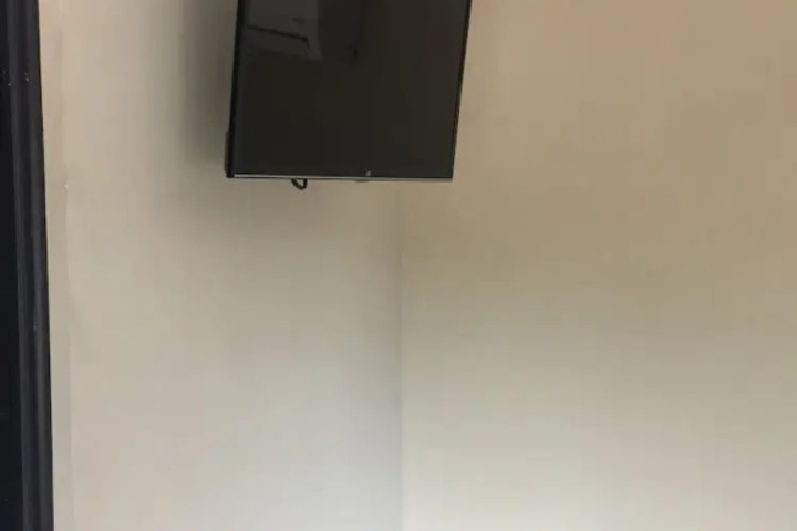 Room 12 of 19