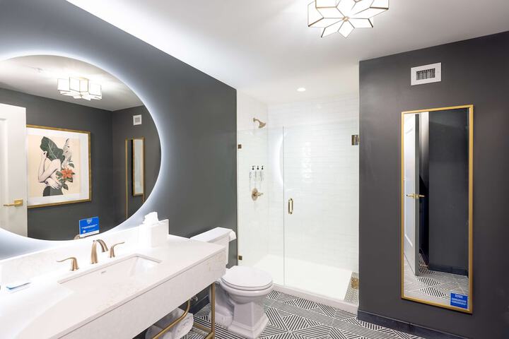 Bathroom shower