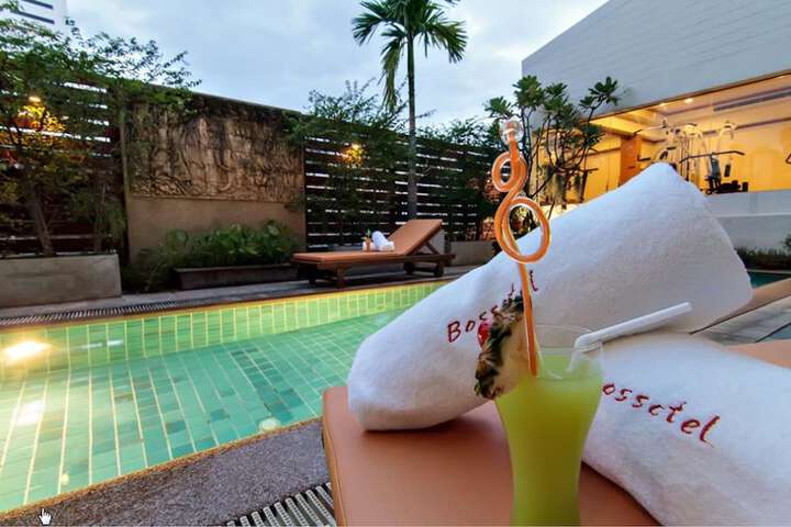 Hotel with Pool
