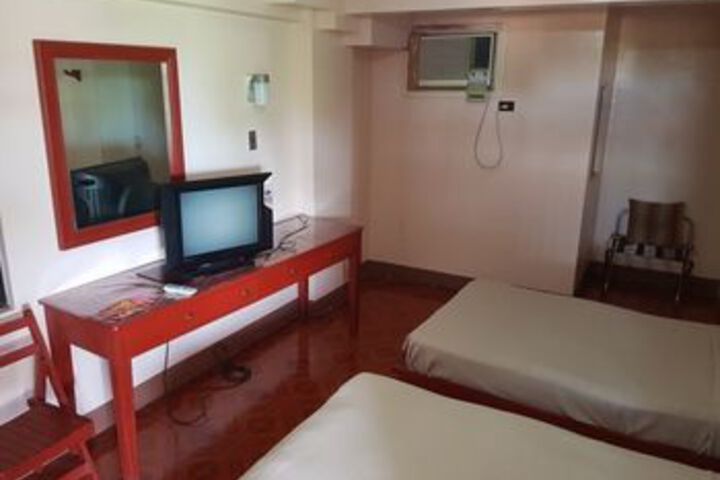 Room 14 of 26