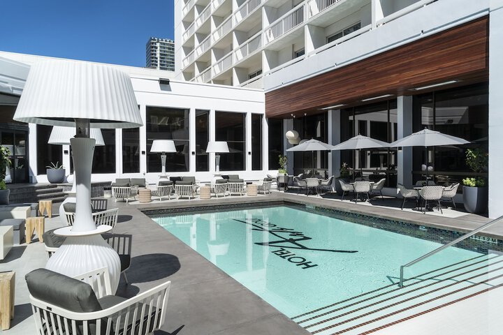Hotel Pool