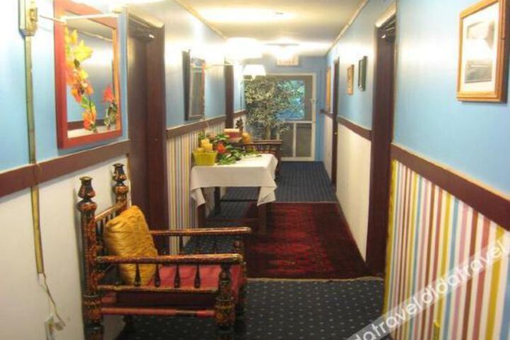 Hotel Interior 10 of 26