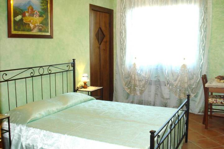 Room 9 of 36
