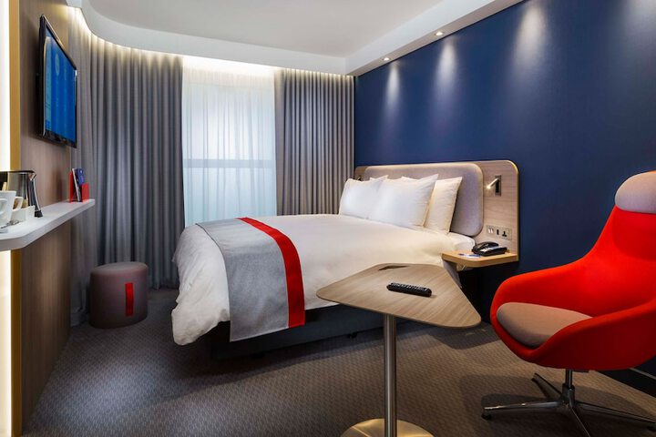 Room 4 of 88