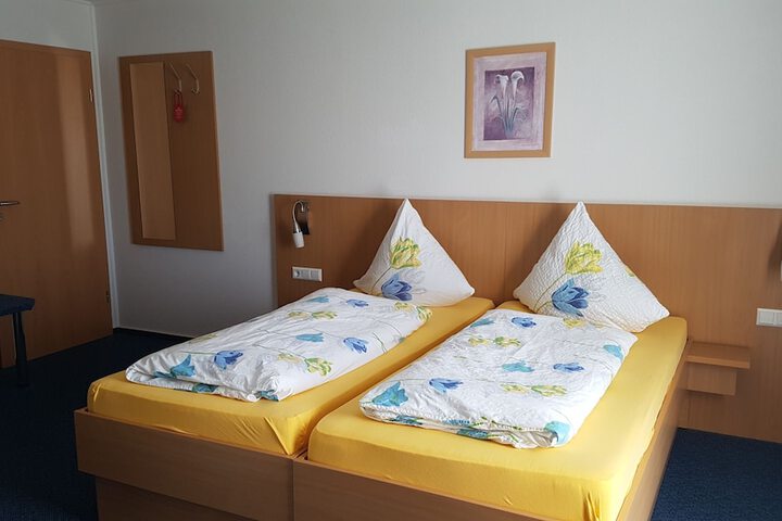 Room 7 of 39