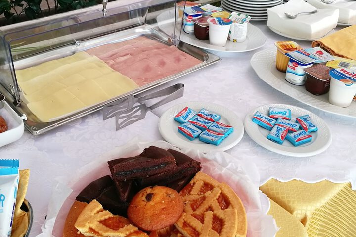 Breakfast/Coffee Service 140 of 204