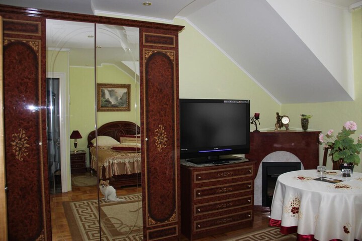 Room 38 of 57