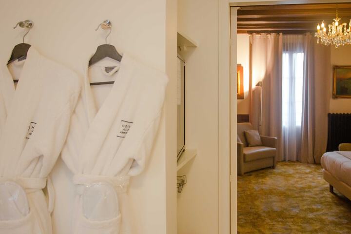 Room 51 of 75