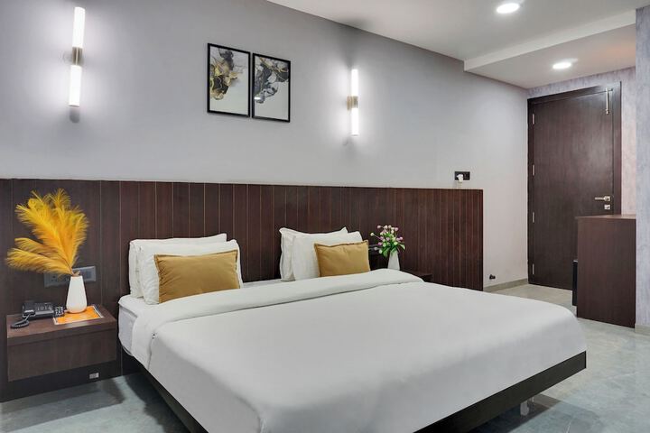 Room 5 of 28