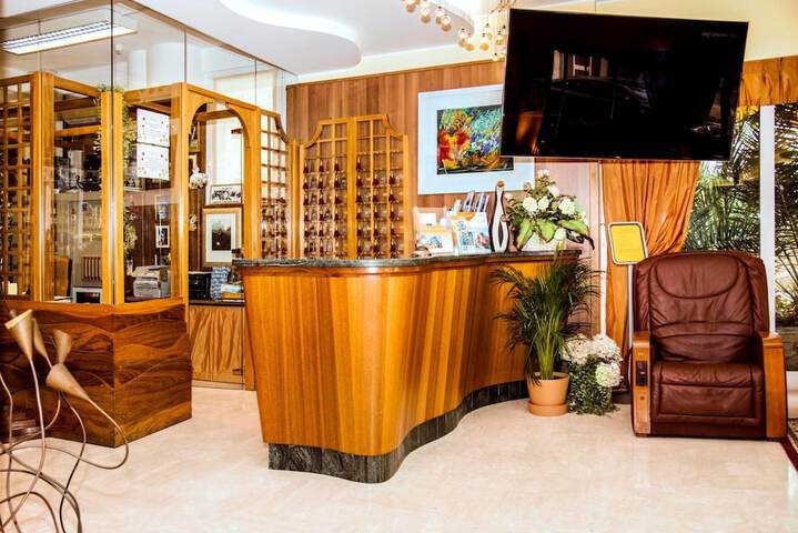 Guest Lobby