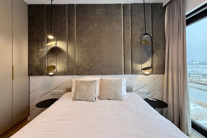 Room 9 of 46
