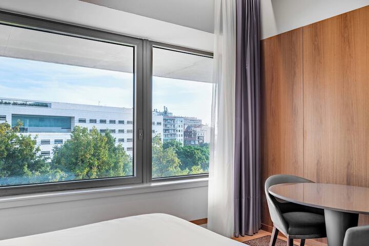 Room 46 of 124