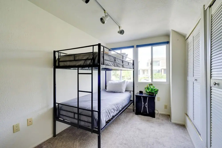 Photo of Central Duplex w / Patio Half-mi to Fairmont Park