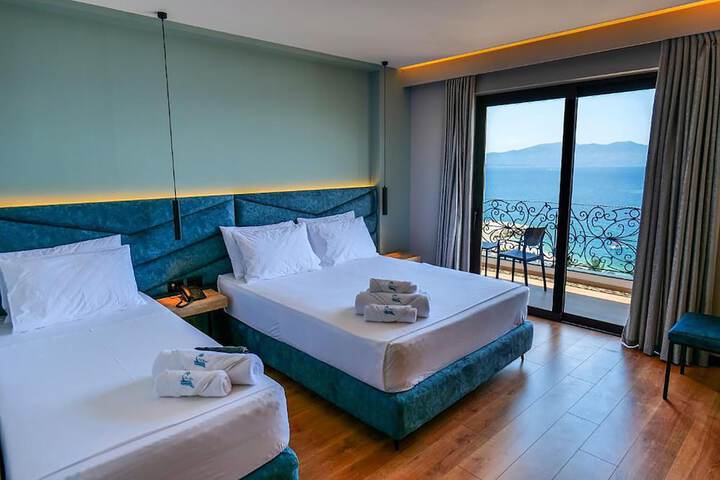 Room 40 of 85