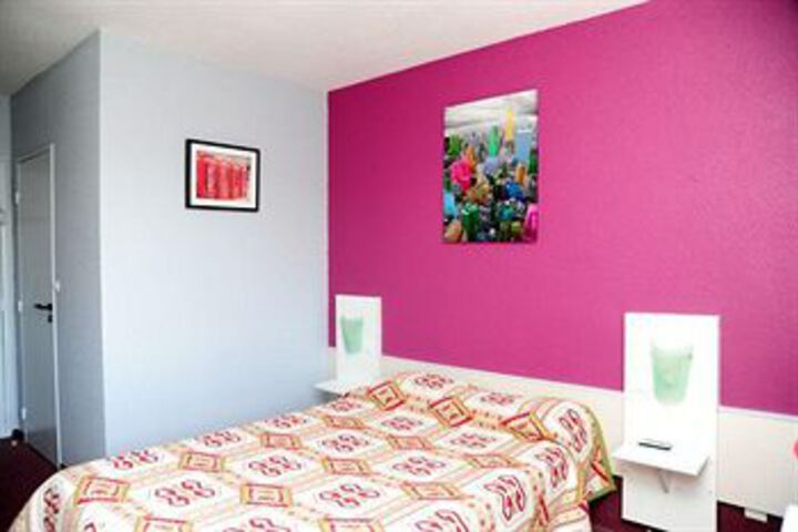 Room 15 of 22