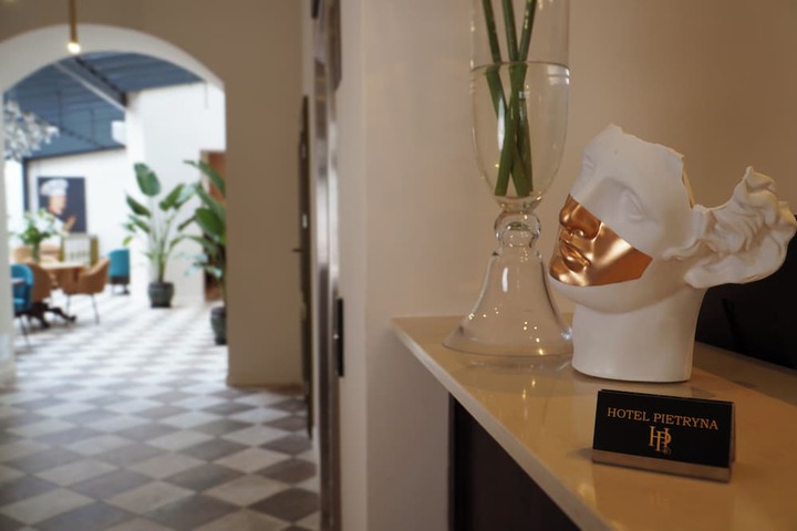 Hotel Interior 4 of 96