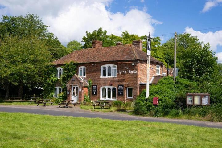 Photo of The Flying Horse Inn