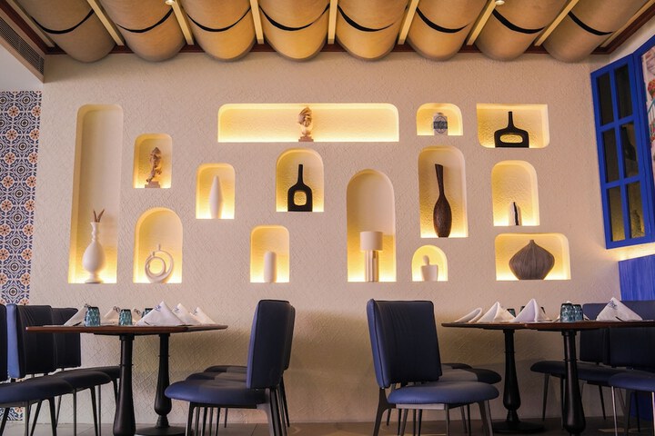 Dining 10 of 16