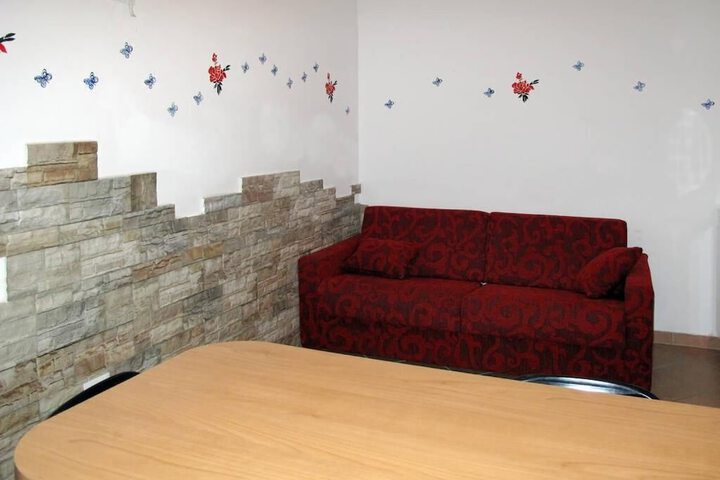 Room 18 of 33