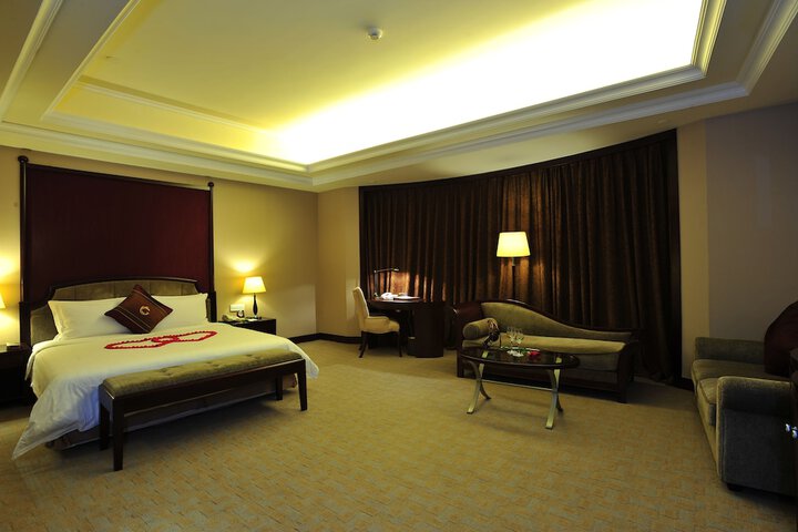 Room 8 of 53