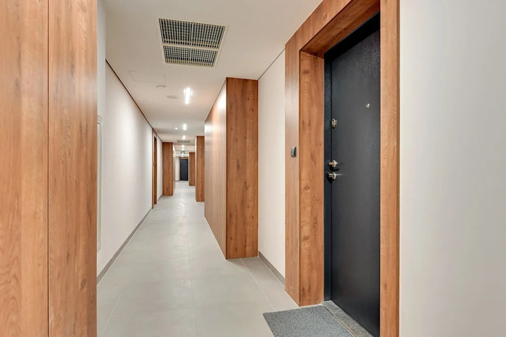 Room 10 of 14