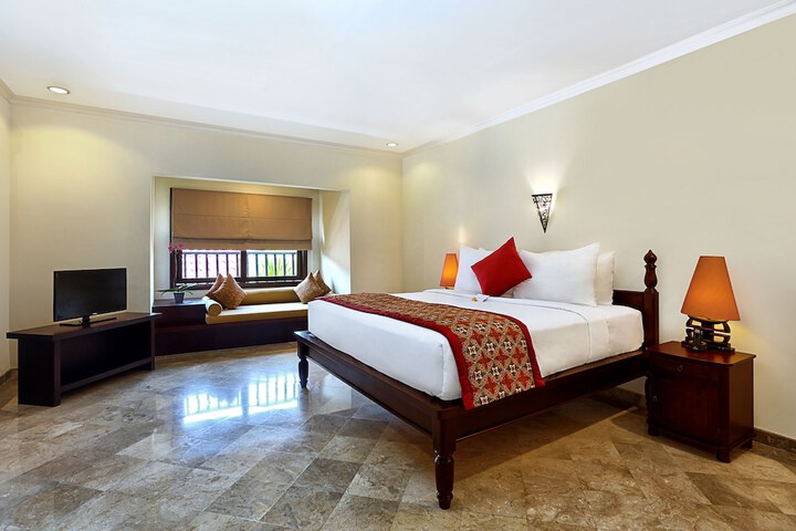 Room 3 of 84