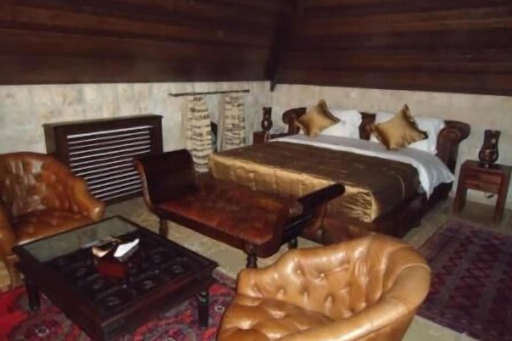 Room 12 of 49