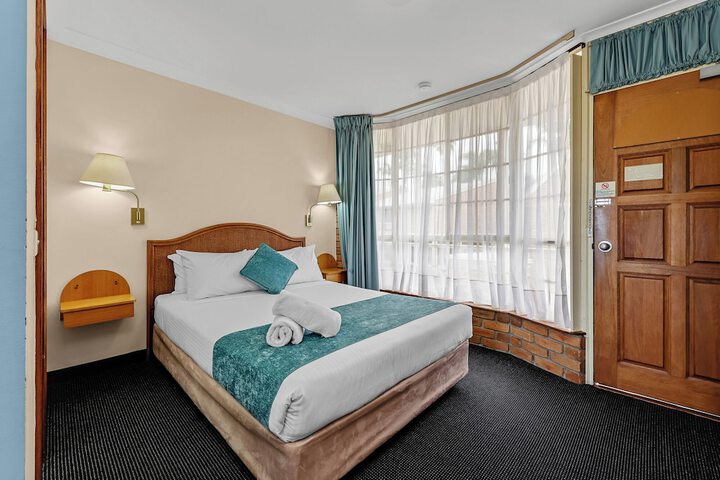 Room 5 of 70