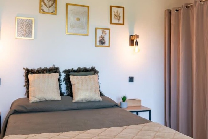 Room 28 of 121