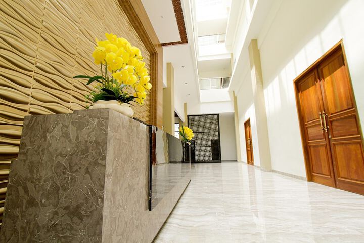 Hotel Interior 4 of 13