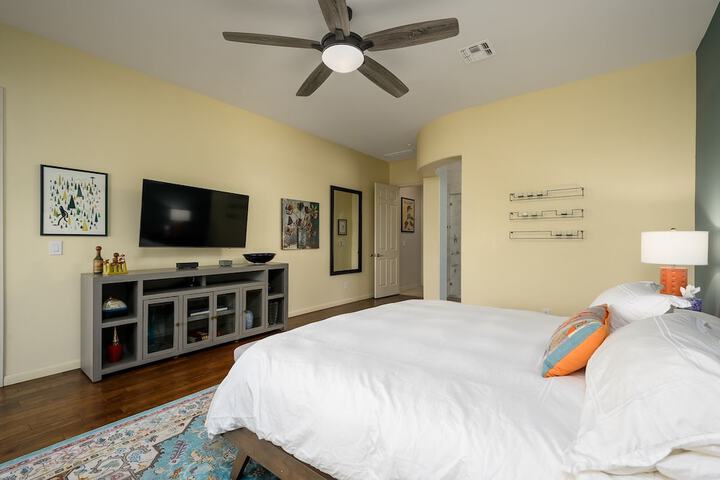 Room 5 of 69