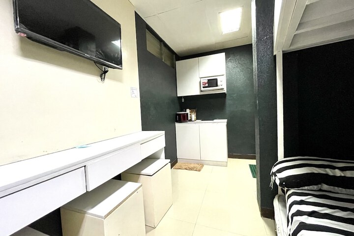 Room 16 of 24