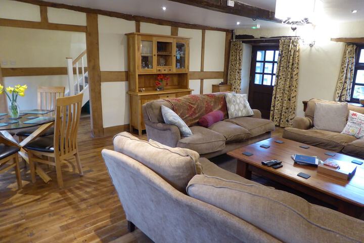 Hilltops Brecon Holiday Cottages