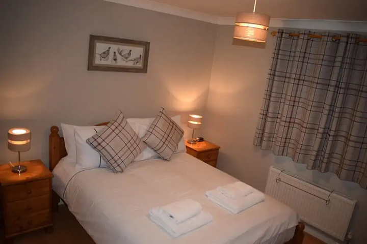 Room 2 of 8