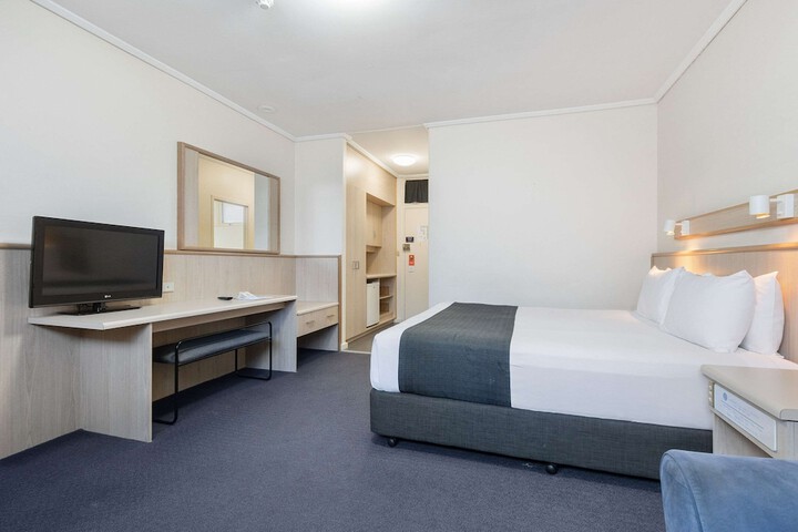 Room 21 of 53