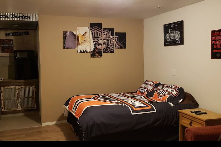 Room 3 of 16