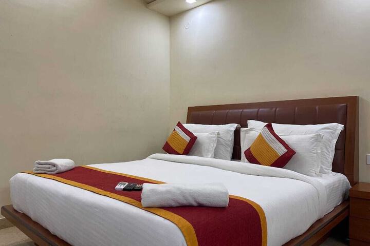 Room 6 of 23