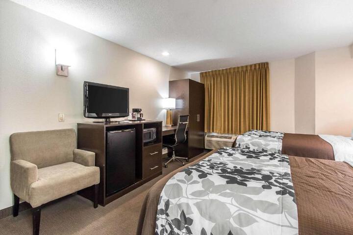 Double Accessible Queen Size Bed (3 of 6)