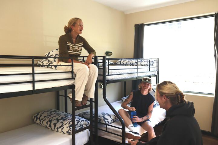 Room 15 of 34