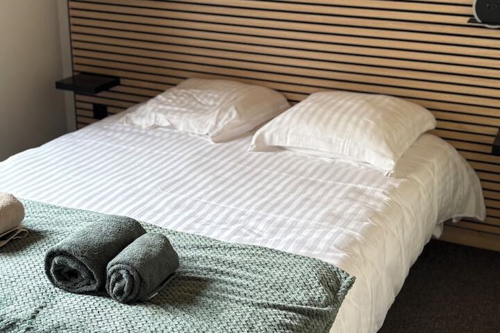Room 3 of 25