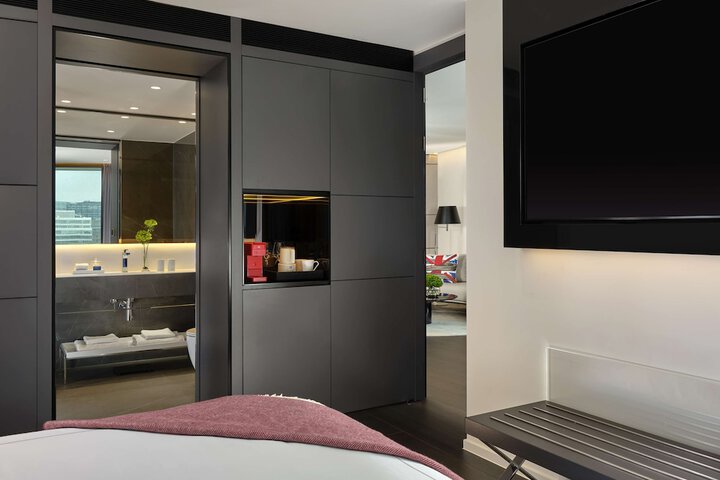 Room 22 of 225