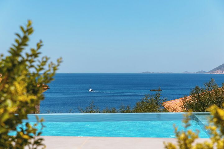 Exterior of Hotel Mavilim