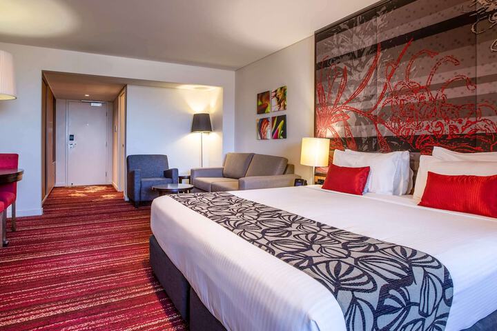 Room 42 of 237
