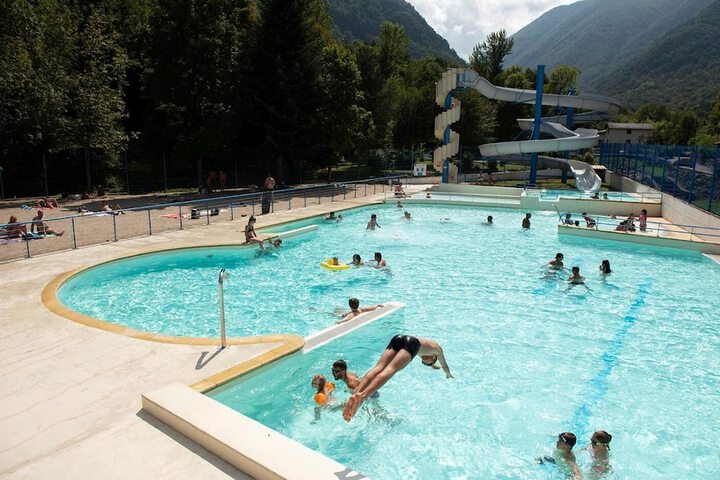 Pool 43 of 81