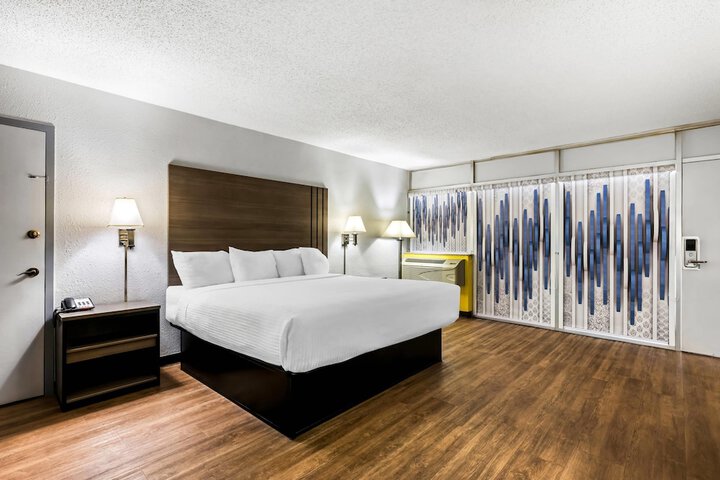Room 29 of 40