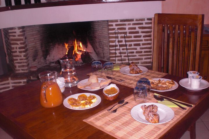 Breakfast/Coffee Service 24 of 35